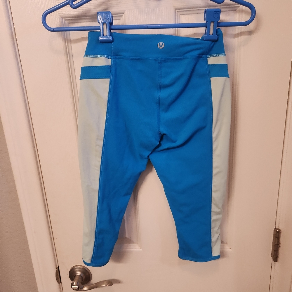 Lululemon heat it up crops size 2 or 4 - Picture 2 of 5